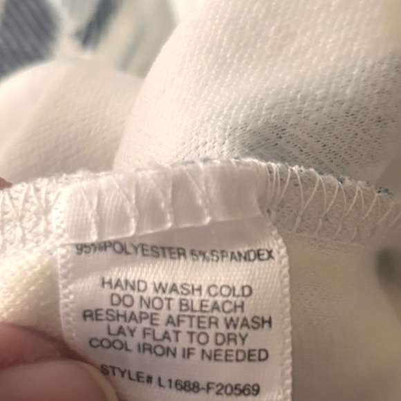 Tresics new with tags striped crop top with ties on sleeves in small - Picture 8 of 9